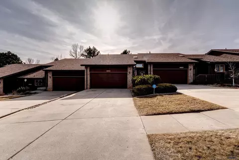 4831 Mountain Springs Ct, Rapid City, SD 57702