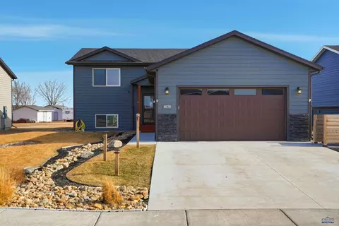 6678 Abelia St, Rapid City, SD 57703