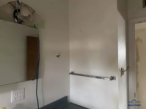 1006 E St, Edgemont, SD 57735 photo 13