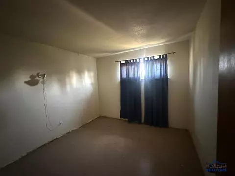 1006 E St, Edgemont, SD 57735 photo 11