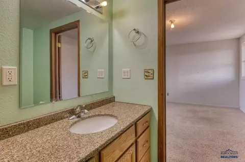 529 Bluebird Dr, Box Elder, SD 57719 photo 32