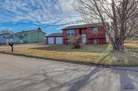 529 Bluebird Dr, Box Elder, SD 57719 photo 2