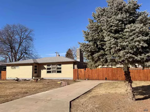 1220 E Franklin, Rapid City, SD 57701