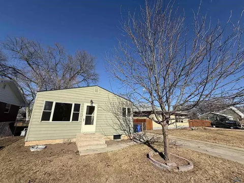 1218 E Franklin, Rapid City, SD 57701