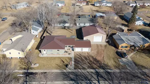 504 E 2nd, Plankinton, SD 57368 photo 2