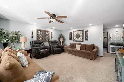 504 E 2nd, Plankinton, SD 57368 photo 24