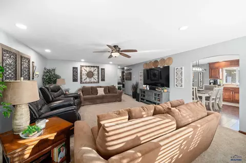 504 E 2nd, Plankinton, SD 57368 photo 21