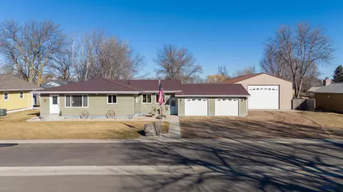 504 E 2nd, Plankinton, SD 57368