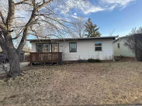 1005 E St Francis, Rapid City, SD 57701