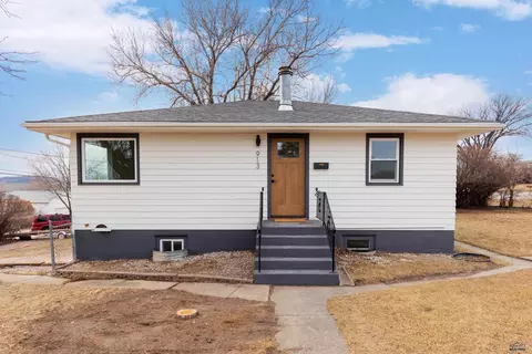 913 Milwaukee, Rapid City, SD 57701