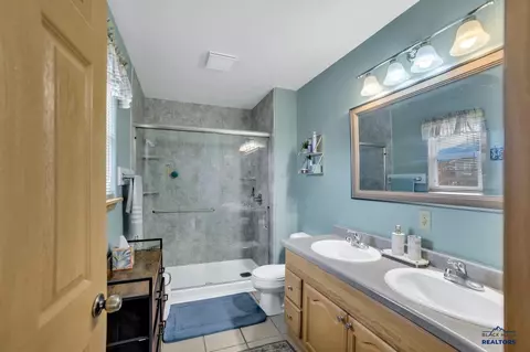 Bath - 7205 Manchester, Summerset, SD 57718 photo 1 of 3