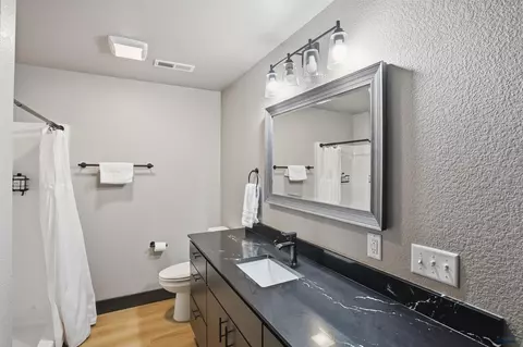 Bath - 21336 Trailside Rd, Lead, SD 57754 photo 5 of 6