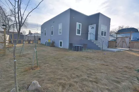 521 E New York, Rapid City, SD 57701