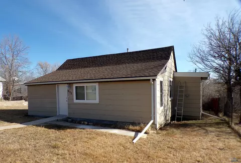 822 Taylor Ave, Rapid City, SD 57701