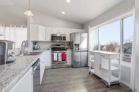 1107 Range View Cir, Rapid City, SD 57701 photo 11