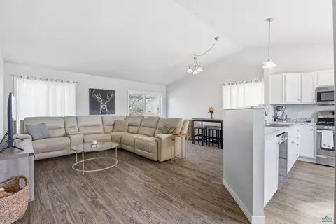1107 Range View Cir, Rapid City, SD 57701 photo 4