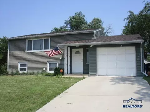 24 Nevada Dr, Rapid City, SD 57701