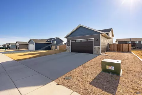 Exterior - 565 Antietam Dr, Box Elder, SD 57719 photo 3 of 7