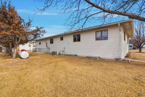 Exterior - 611 Glenn St, Wall, SD 57790 photo 3 of 4