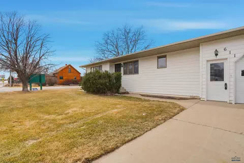 Exterior - 611 Glenn St, Wall, SD 57790 photo 1 of 4