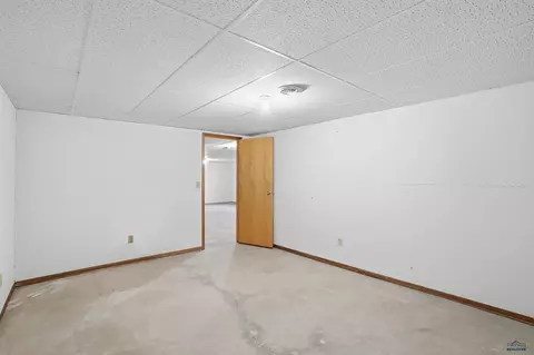 Bedroom - 611 Glenn St, Wall, SD 57790 photo 9 of 10