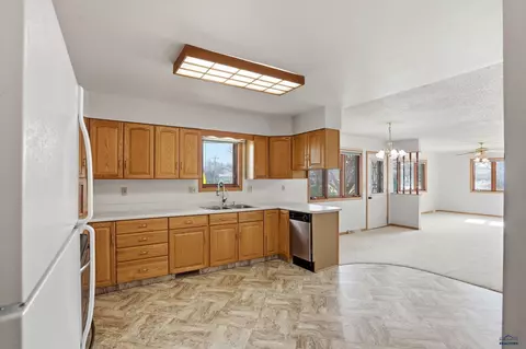 Kitchen - 611 Glenn St, Wall, SD 57790 photo 2 of 5