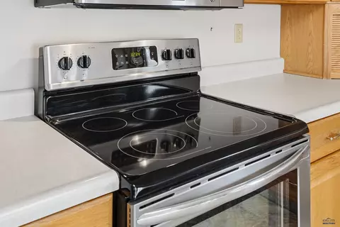 Kitchen - 611 Glenn St, Wall, SD 57790 photo 5 of 5