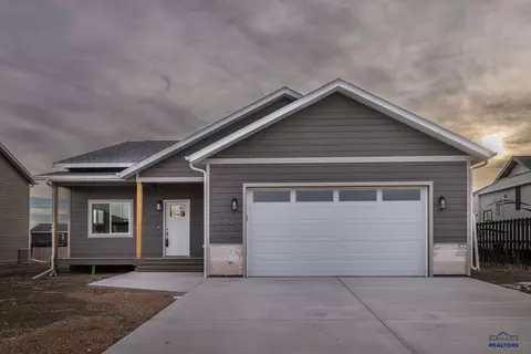 6762 Receda St, Rapid City, SD 57703