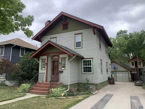 1120 9th St, Rapid City, SD 57701