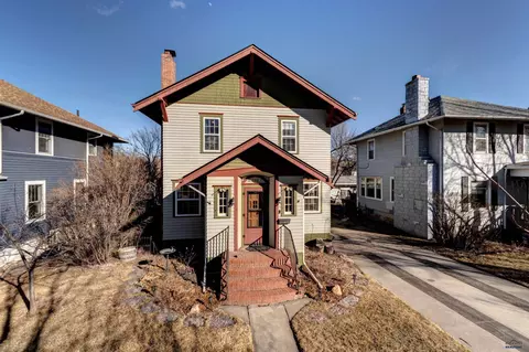 1120 9th St, Rapid City, SD 57701
