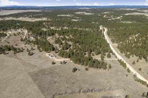 View/Area - 11981 Mountain Lion Ln, Hot Springs, SD 57747 photo 3 of 5