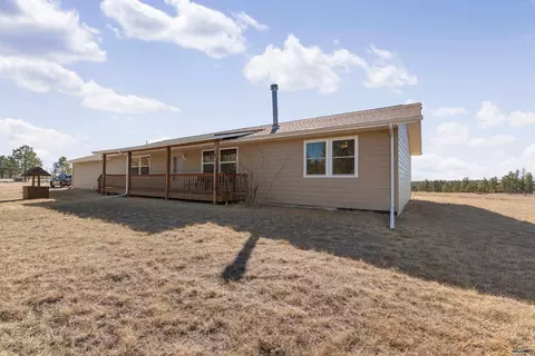Exterior - 11981 Mountain Lion Ln, Hot Springs, SD 57747 photo 3 of 7