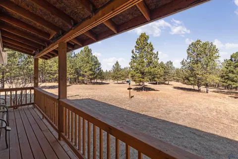 Exterior - 11981 Mountain Lion Ln, Hot Springs, SD 57747 photo 4 of 7