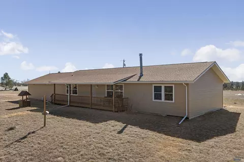 Exterior - 11981 Mountain Lion Ln, Hot Springs, SD 57747 photo 7 of 7