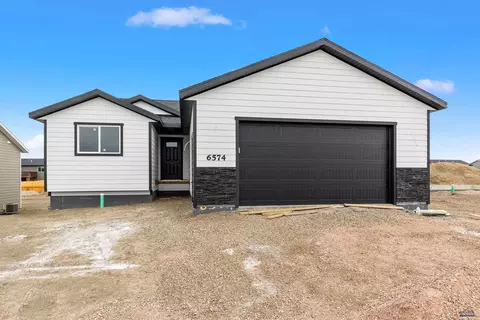 526 Denali Dr, Box Elder, SD 57719