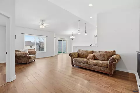 6908 Emerald Heights Rd, Summerset, SD 57718 photo 6