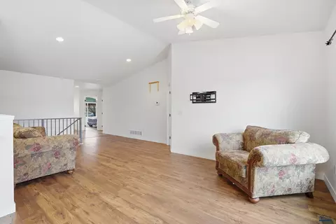 6908 Emerald Heights Rd, Summerset, SD 57718 photo 11