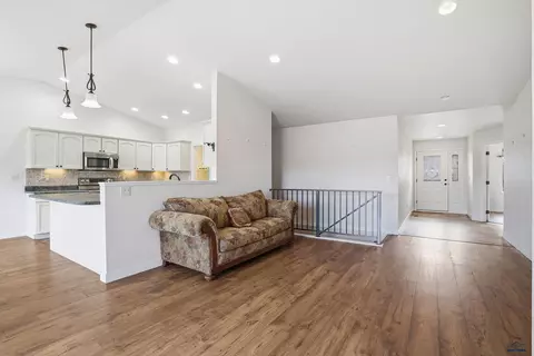 6908 Emerald Heights Rd, Summerset, SD 57718 photo 8