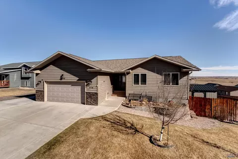 316 E Bengal Dr, Rapid City, SD 57701