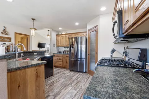 387 Big Badger Dr, Box Elder, SD 57719 photo 9