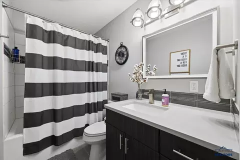 Bath - 12142 Washington Loop, Sturgis, SD 57785 photo 3 of 5