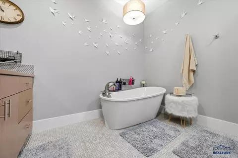 Bath - 12142 Washington Loop, Sturgis, SD 57785 photo 2 of 5