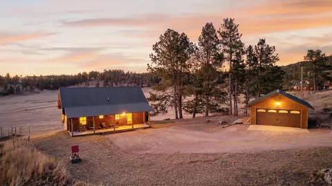 11710 E Paradise Dr, Hill City, SD 57745