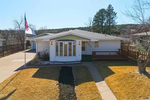 4565 Wentworth Dr, Rapid City, SD 57702