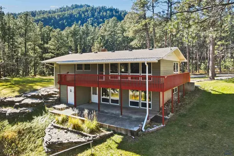 22946 Forest Rd, Rapid City, SD 57702