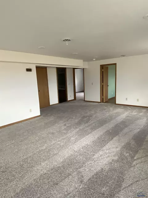 Living - 20324 Avalanche Rd, Sturgis, SD 57785 photo 4 of 4