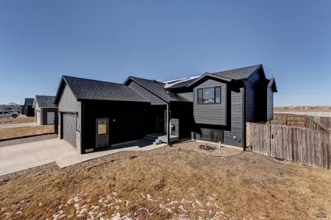 Exterior - 520 Bull Run Dr, Box Elder, SD 57719 photo 4 of 10
