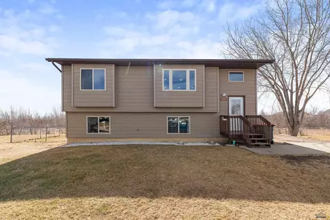 6169 Flintlock Ct, Rapid City, SD 57703