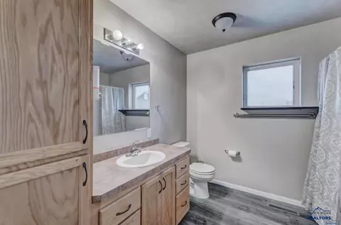 Bath - 636 Shuttle Ct, Box Elder, SD 57719 photo 1 of 2