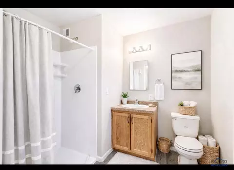 Bath - 636 Shuttle Ct, Box Elder, SD 57719 photo 2 of 2